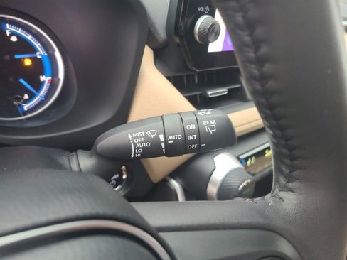 Used 2024 Toyota RAV4 XLE Premium image 23