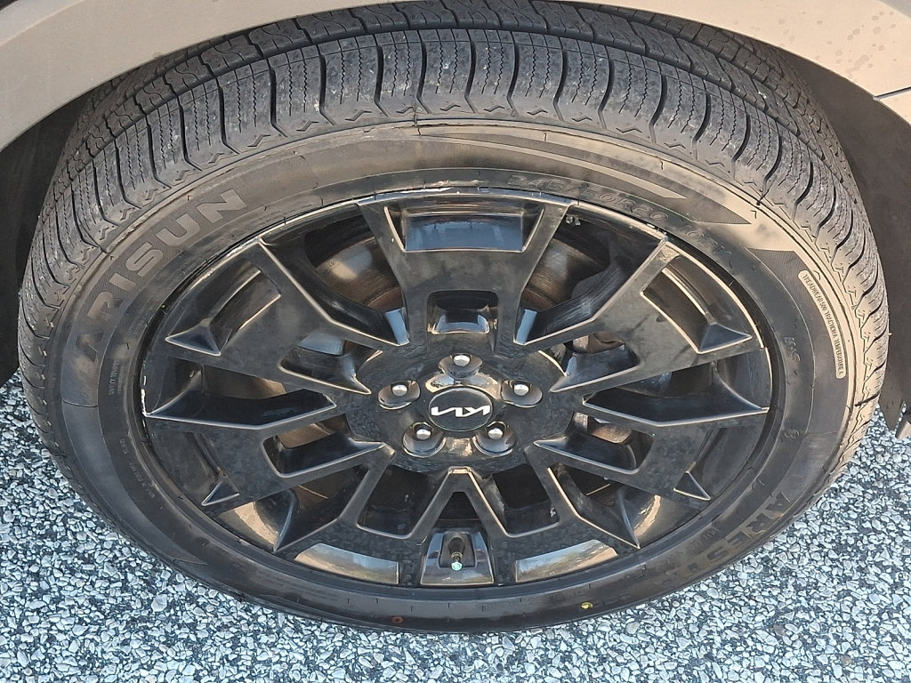 Used 2022 Kia Telluride EX w/ EX Premium Package AWD/4WD image 11