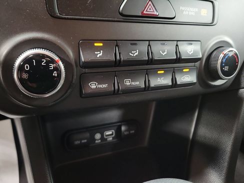 Used 2019 Kia Sportage LX FWD image 19