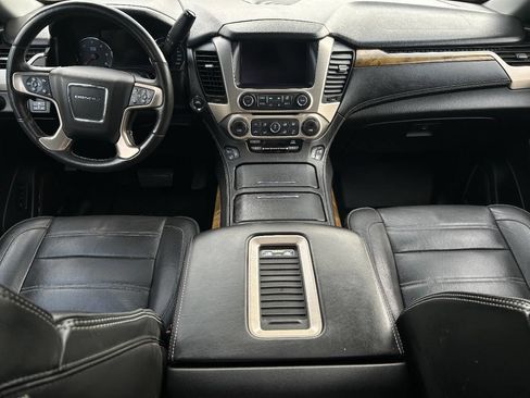 Used 2016 GMC Yukon XL Denali w/ Open Road Package AWD/4WD image 10