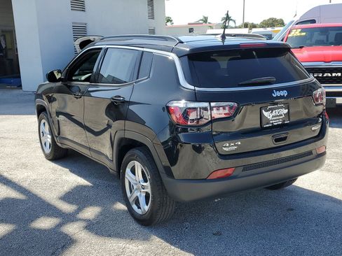 Used 2023 Jeep Compass Latitude image 7