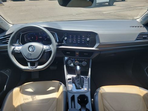 Used 2021 Volkswagen Jetta SEL Premium FWD image 12