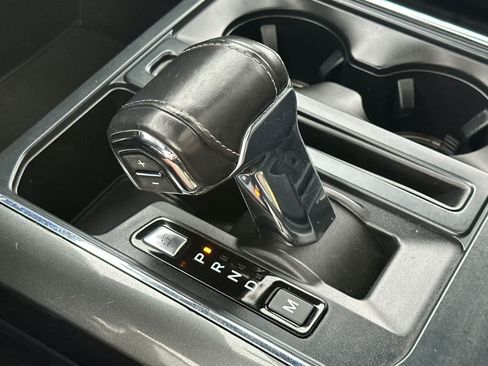Used 2021 Ford F150 Lariat w/ Equipment Group 502A High AWD/4WD image 21