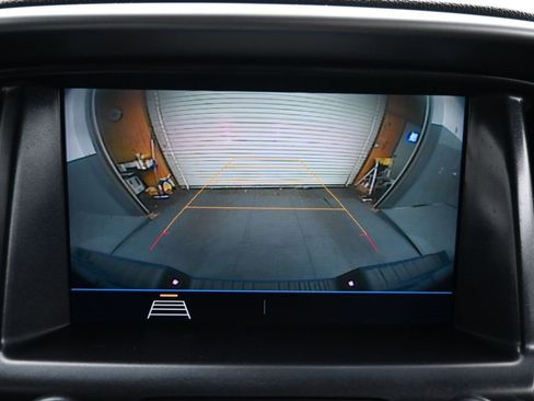 Used 2022 Chevrolet Colorado LT image 18