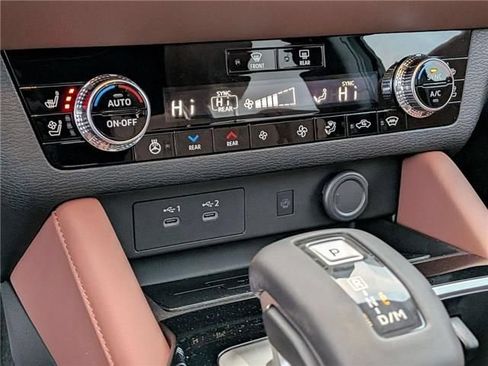 New 2026 Mitsubishi Outlander SEL AWD/4WD image 21