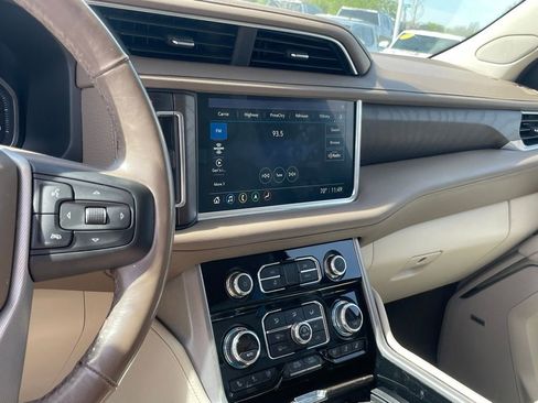 Used 2021 GMC Yukon Denali w/ Denali Premium Package image 7