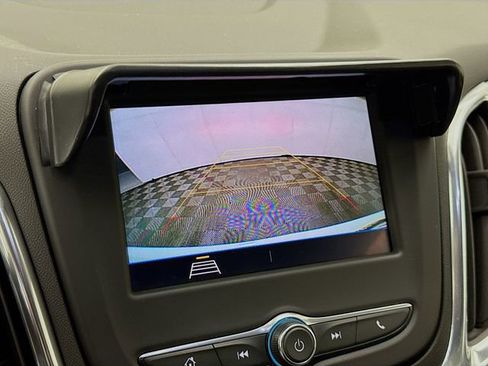 Used 2020 Chevrolet Equinox LS w/ LS Convenience Package image 13