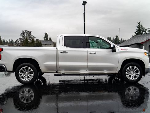 Used 2022 Chevrolet Silverado 1500 LTZ AWD/4WD image 9
