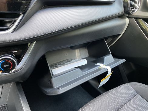 Used 2026 Chevrolet Equinox LT FWD image 31