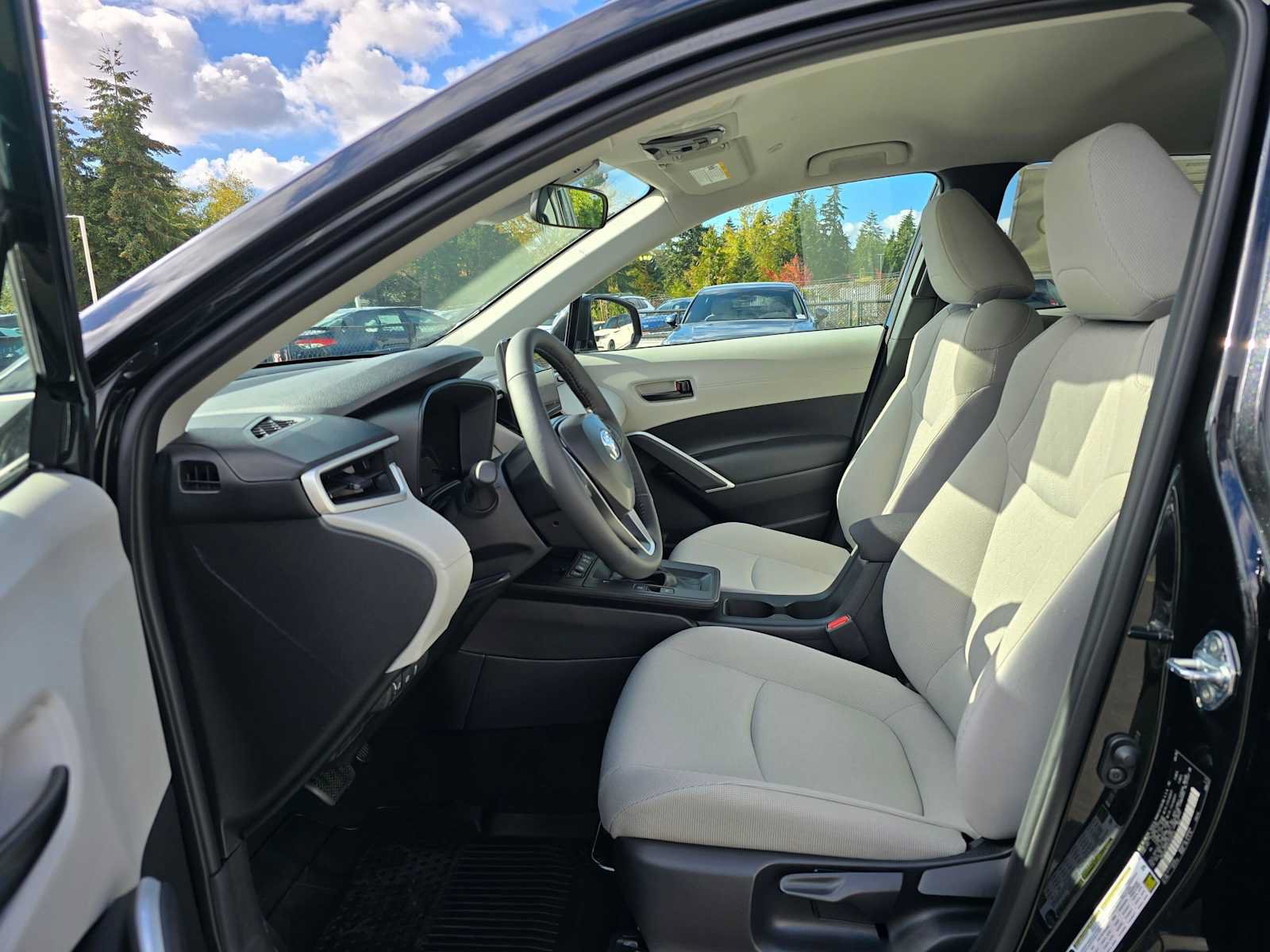 New 2026 Toyota Corolla Cross LE w/ Cold Weather Package AWD/4WD image 20