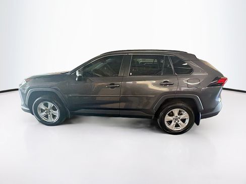 Used 2019 Toyota RAV4 XLE w/ Convenience Package AWD/4WD image 4