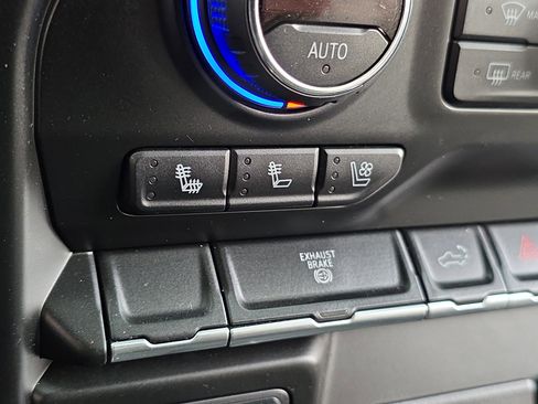 Used 2021 Chevrolet Silverado 2500 LTZ image 26