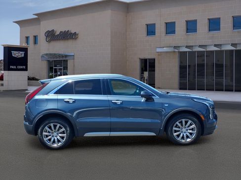 Used 2019 Cadillac XT4 Premium Luxury w/ Cold Weather Package AWD/4WD image 4