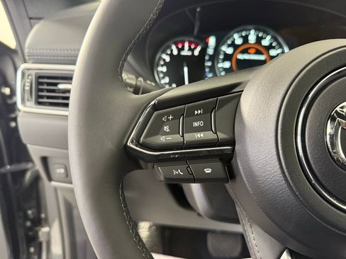 New 2025 MAZDA CX-5 Signature image 17