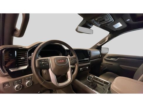 Used 2025 GMC Sierra 1500 SLT w/ SLT Premium Plus Package AWD/4WD image 11