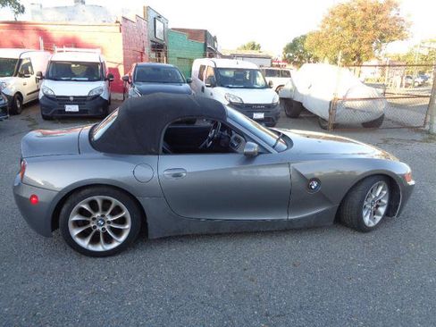 Used 2003 BMW Z4 2.5i image 25