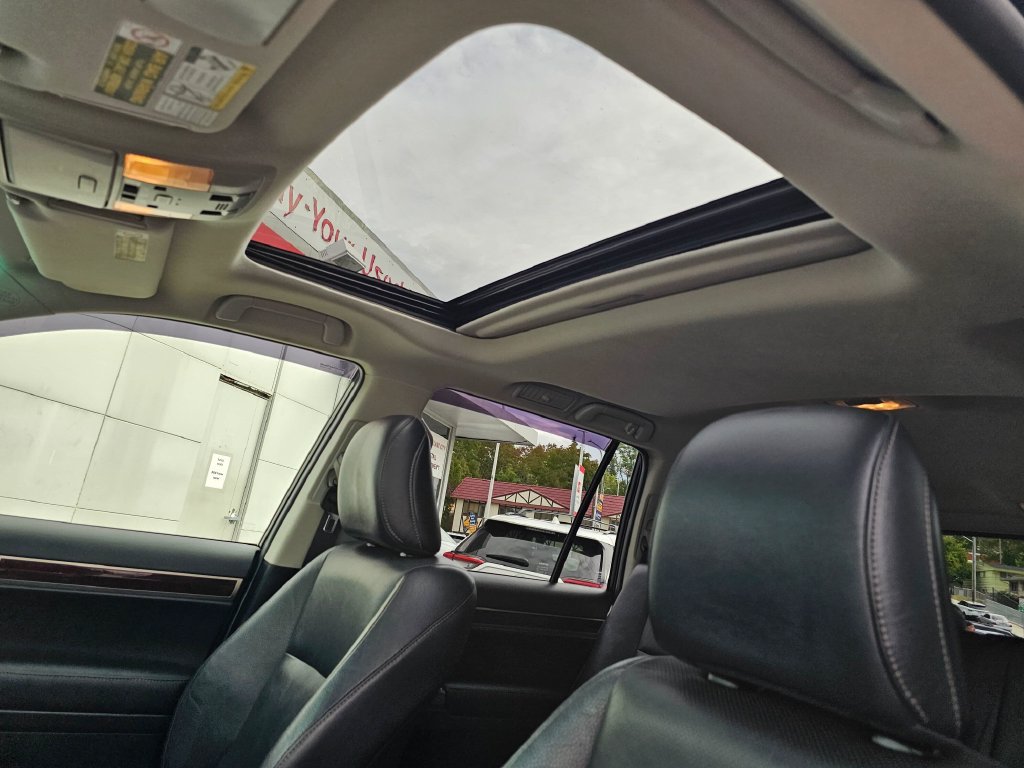 Used 2015 Lexus GX 460 w/ Premium Package AWD/4WD image 21