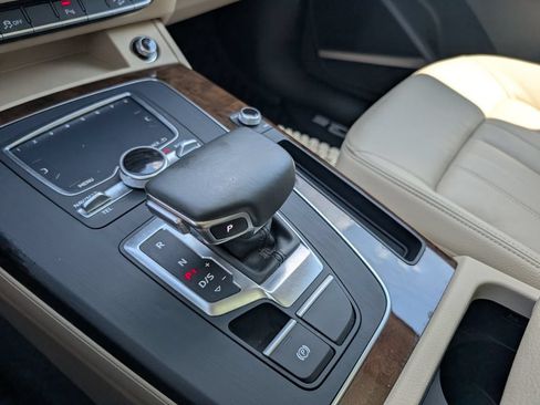 Used 2018 Audi Q5 2.0T Premium Plus w/ Premium Plus Package AWD/4WD image 22