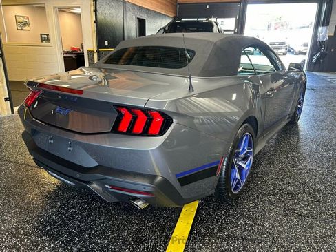 Used 2025 Ford Mustang GT Premium w/ GT Performance Package RWD image 5