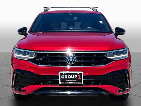 Used 2024 Volkswagen Tiguan SE R-Line w/ MDO Package, Three-Row FWD image 4
