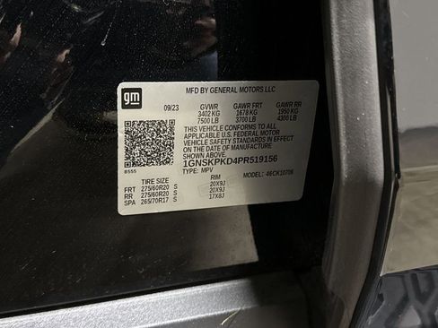 Used 2023 Chevrolet Tahoe Z71 w/ Luxury Package image 28