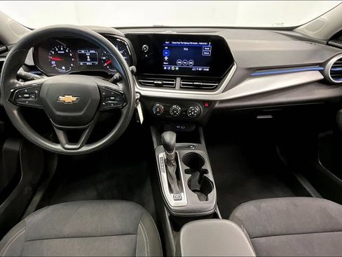 Used 2024 Chevrolet Trax LS w/ Driver Confidence Package FWD image 15