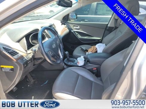 Used 2017 Hyundai Santa Fe FWD image 5