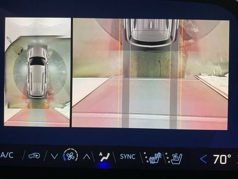 New 2026 Chevrolet Traverse High Country w/ LPO, Floor Liner Package image 16