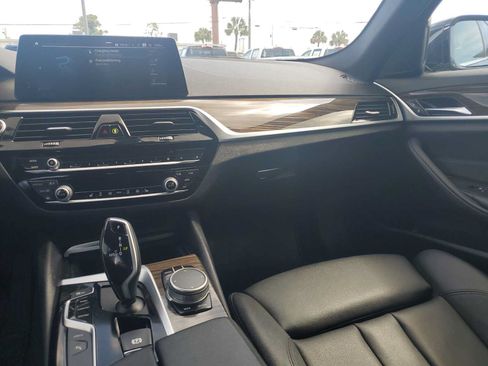 Used 2020 BMW 530e w/ Convenience Package RWD image 20