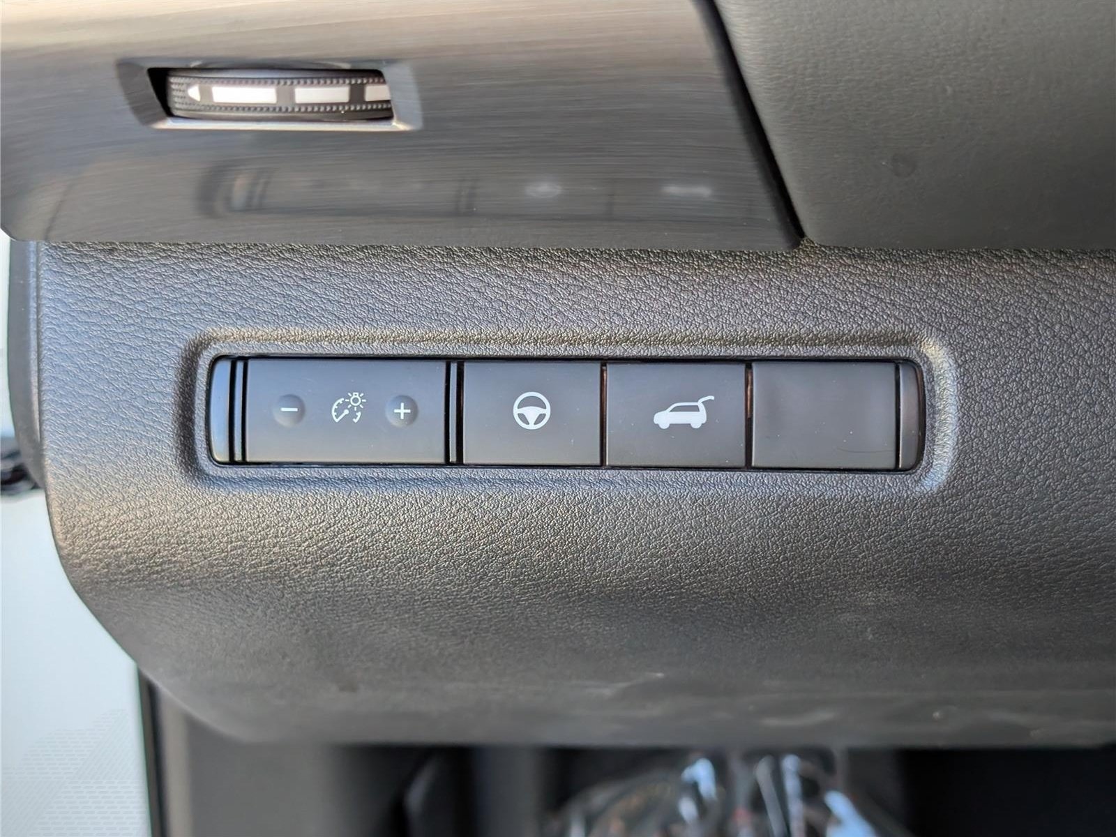 Used 2024 Nissan Pathfinder SL AWD/4WD image 24