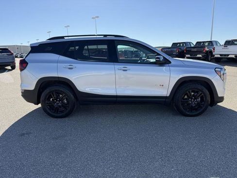 Used 2022 GMC Terrain AT4 w/ Tech Package image 10