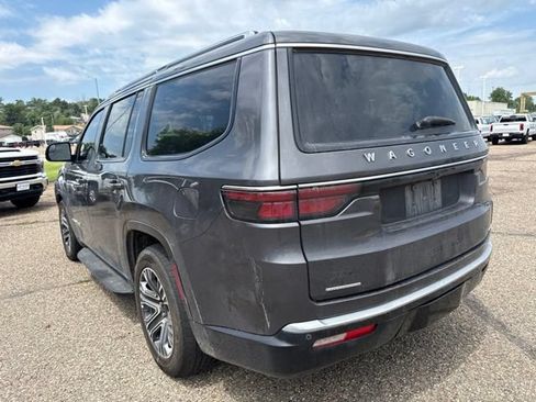Used 2022 Jeep Wagoneer Series III AWD/4WD image 6