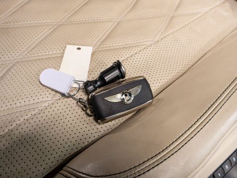 Used 2015 Bentley Flying Spur V8 AWD/4WD image 16