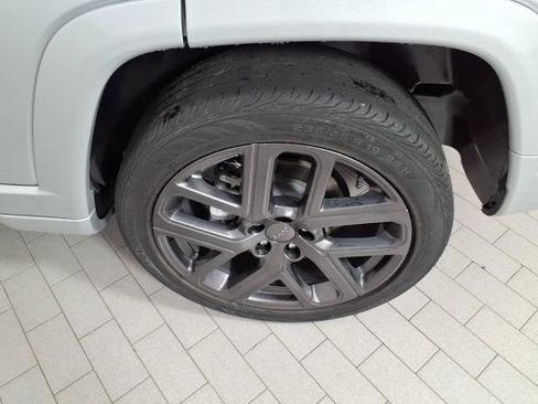 Used 2024 Jeep Compass Limited w/ High Altitude Package AWD/4WD image 8