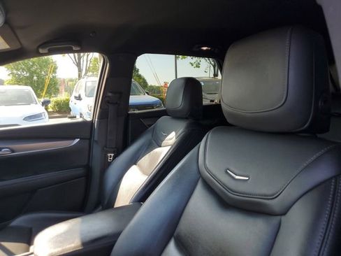 Used 2023 Cadillac XT5 Luxury FWD image 18