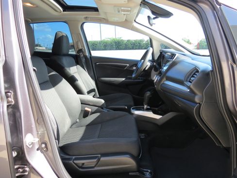 Used 2018 Honda Fit EX image 31