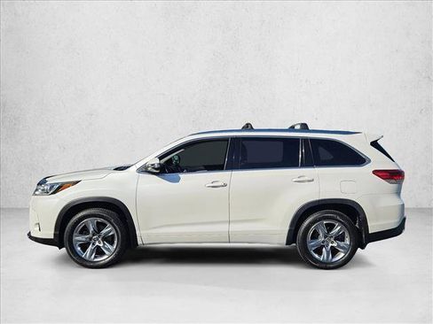 Used 2019 Toyota Highlander Limited image 9