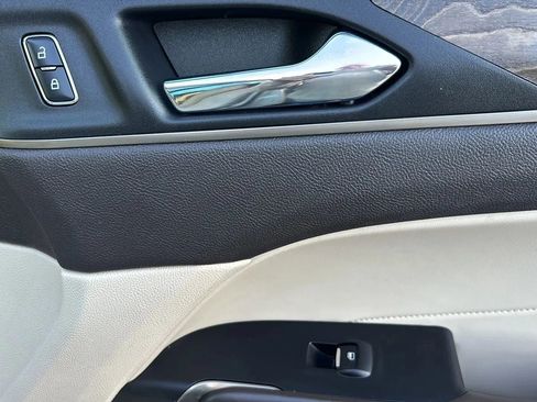 Used 2017 Lincoln MKC Reserve image 33