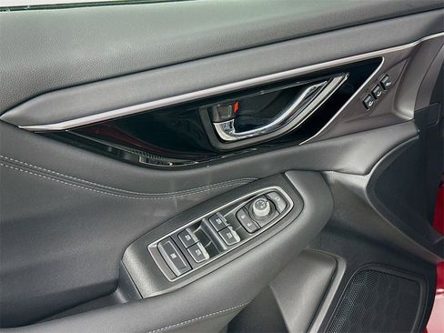 Used 2025 Subaru Outback Touring XT image 19