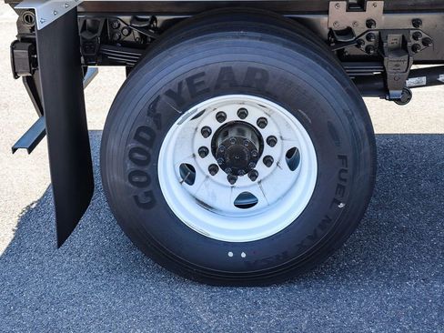 New 2025 Ford F650 2WD Regular Cab Super Duty image 7