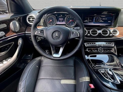 Used 2017 Mercedes-Benz E 300 image 8