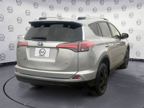 Used 2018 Toyota RAV4 LE w/ All Weather Liner Package image 5