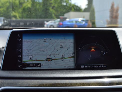 Used 2016 BMW 740i RWD image 17