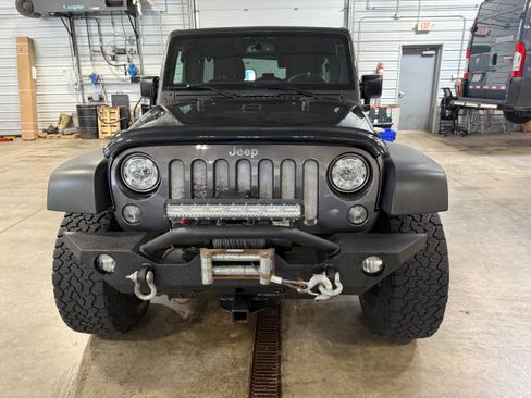 Used 2017 Jeep Wrangler Unlimited Sport w/ Quick Order Package 24S AWD/4WD image 38