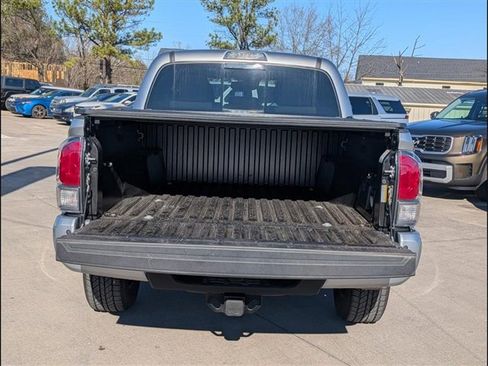 Used 2023 Toyota Tacoma TRD Sport image 18