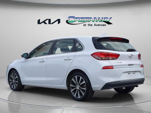 Used 2018 Hyundai Elantra GT w/ Style Package 02 image 4