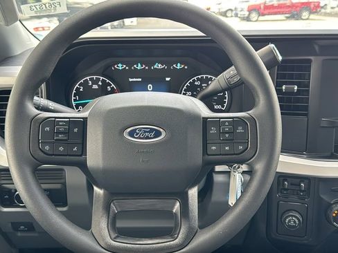 New 2026 Ford F250 XL w/ XL Chrome Package RWD image 9