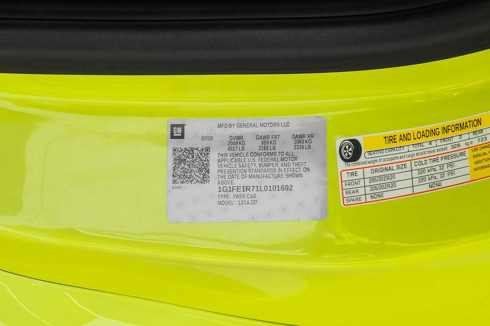 Used 2020 Chevrolet Camaro RWD image 51