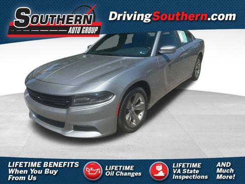 Used 2018 Dodge Charger SXT Plus RWD image 1