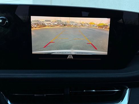 Used 2025 Buick Envista Preferred image 30